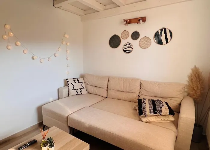 Apartment Tramontana House2 *